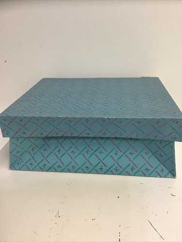 Madame Alexander Snow White with Original Box and Tag. #1555 - Afbeelding 13 van 15