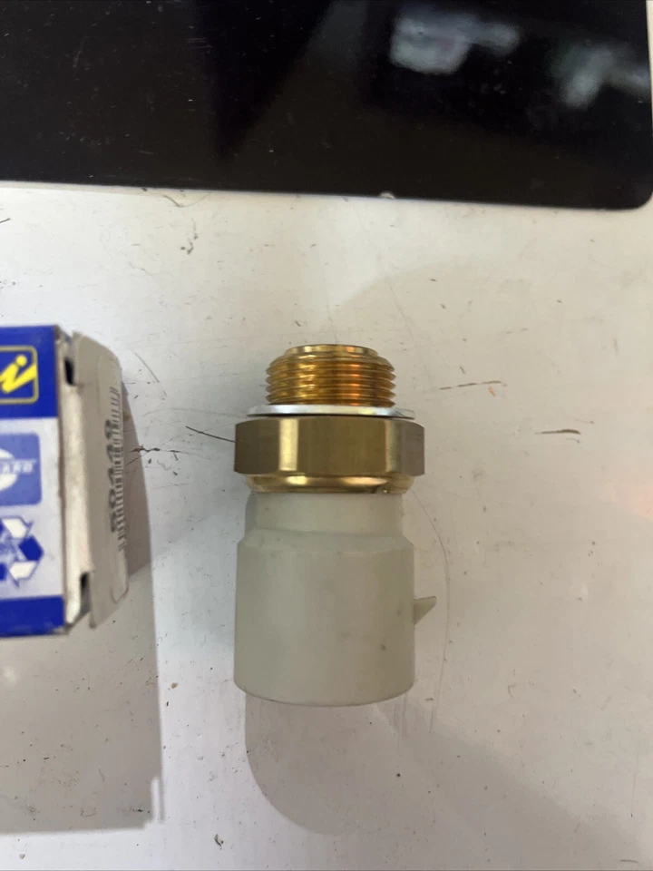 Interruptor del ventilador del radiador para Vauxhall Omega 1994-2001 Astra 1991-2001 - Imagen 2 de 4