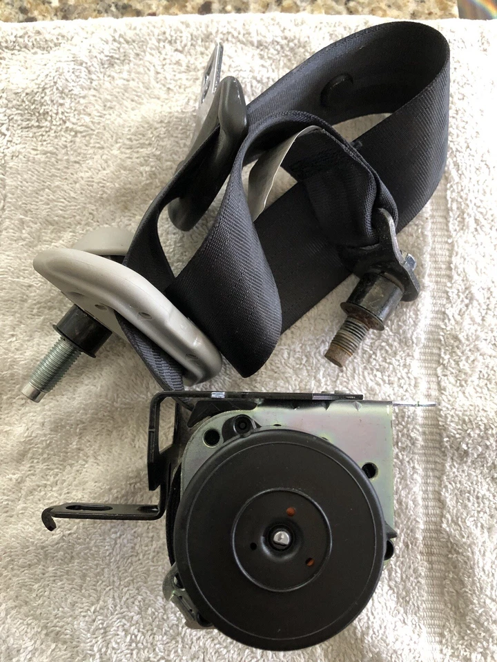 2011 Nissan Cube, Rear Seat Belt Retractor Passenger Right RH, OEM, 617380600A - Image 4 of 4