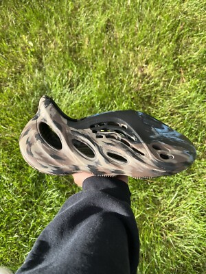 Yeezy Foamrnnr Mx Cinder | eBay