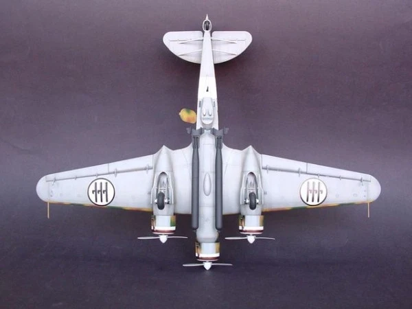 Trumpeter 02817 SAVOIA MARCHETTI SM79-11 SPARVIERO 1:48 Kit di modellismo - Immagine 4 di 4