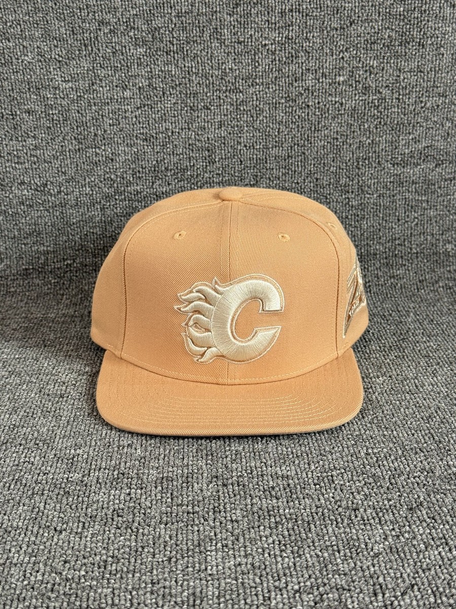 Mitchell & Ness Calgary Flames Snapback Tan Flat Brim Hat One Size