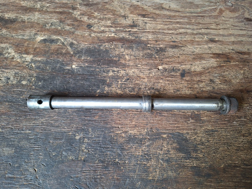 Honda ST1100 Pan European - Hinterrad Spindel Schraube & Distanzscheibe