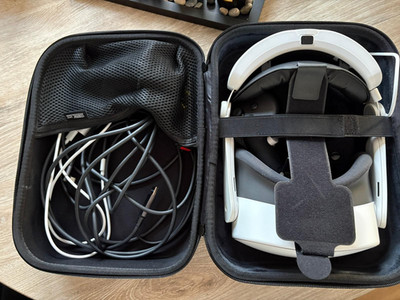 Meta Quest 3S 128GB VR Headset mit Zubehör