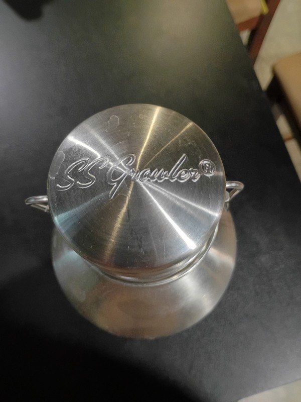 Vintage S.S. Growler's ®  2L / 64oz Stainless Steel Growler. Never used. 