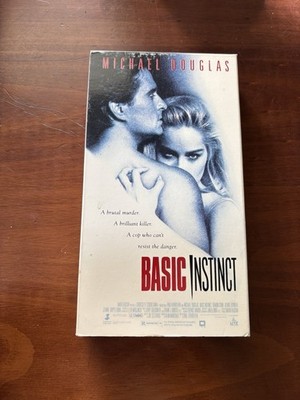 LIVE Home Video Basic Instinct (VHS, 1992) Thriller Michael Douglas Sharon Stone