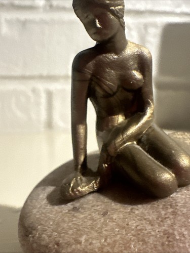 "Estatuilla de sirena mujer Dinamarca Copenhague Europa arte estatua decoración en roca 2,25""" - Imagen 2 de 7