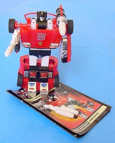 1984 HASBRO TRANSFORMERS AUTOBOT SIDESWIPE FIGURE CAR COMPLETE w INSTRUCTIONS!