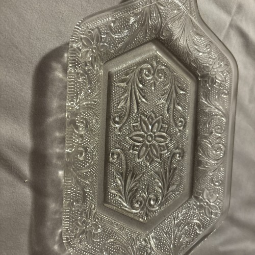 Vtg Indiana Clear Sandwich Glass Tiara Relish/Trinket/Jewelry Dish w/Handles - Picture 3 of 13
