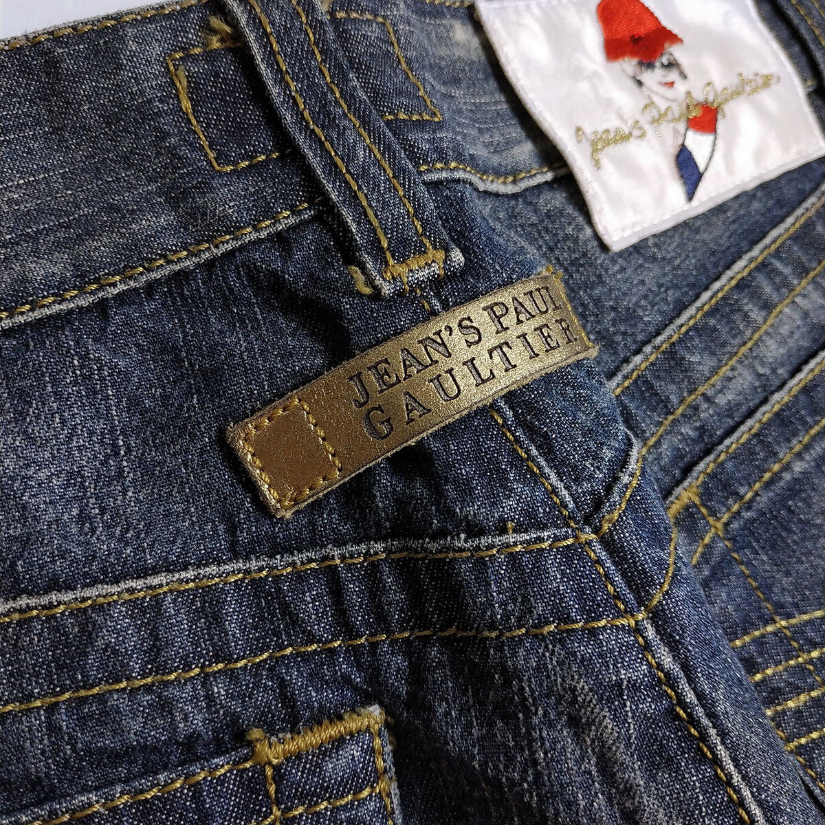 JEAN'S PAUL GAULTIER. Washed Jeans Couture. Cotton 89%, Silk JEAN'S PAUL GAULTIER. Washed Jeans Couture. Cotton 89%, Silk