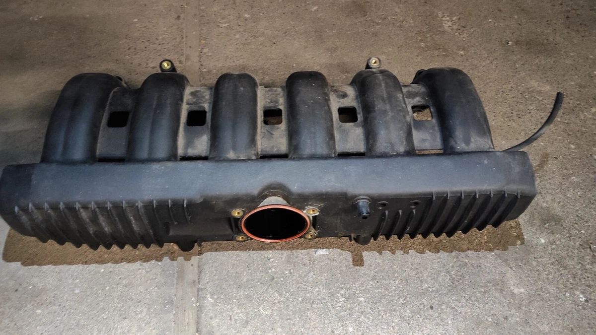BMW E34 520i E36 320i M50 M50B20 2.0L ENGINE AIR INTAKE INLET 