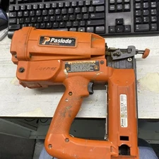 Paslode Impulse IM250 II F-16 II Cordless 16 gauge Straight Finish Nailer AS-IS
