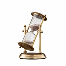 Sanduhr mit Metallgestell zeitloser Zeitmesser traditionell f&uuml;r Schreibtisch