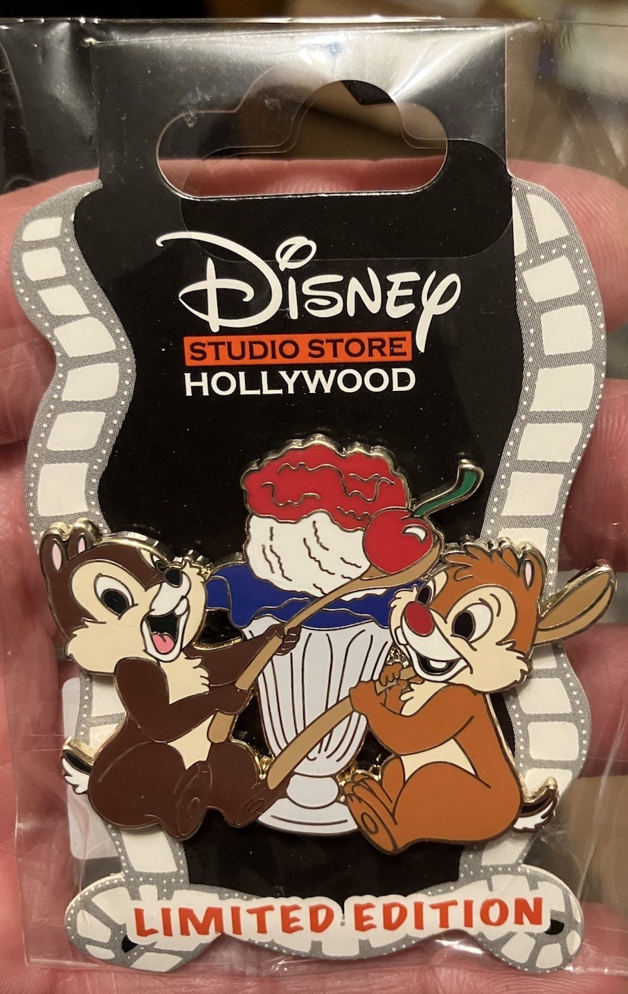 Disney DSSH Chip & Dale 4th of July Pin LE 400 Ice Cream Patriotic Pin