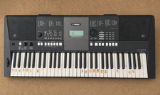 Yamaha PSR-E423 Portable Keyboard with Thomann Travel Case – 61 Keys