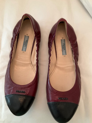 EXCELLENT CONDITION Prada Cordovan w/ Black Cap Toe Ballet Flats  - 39.5