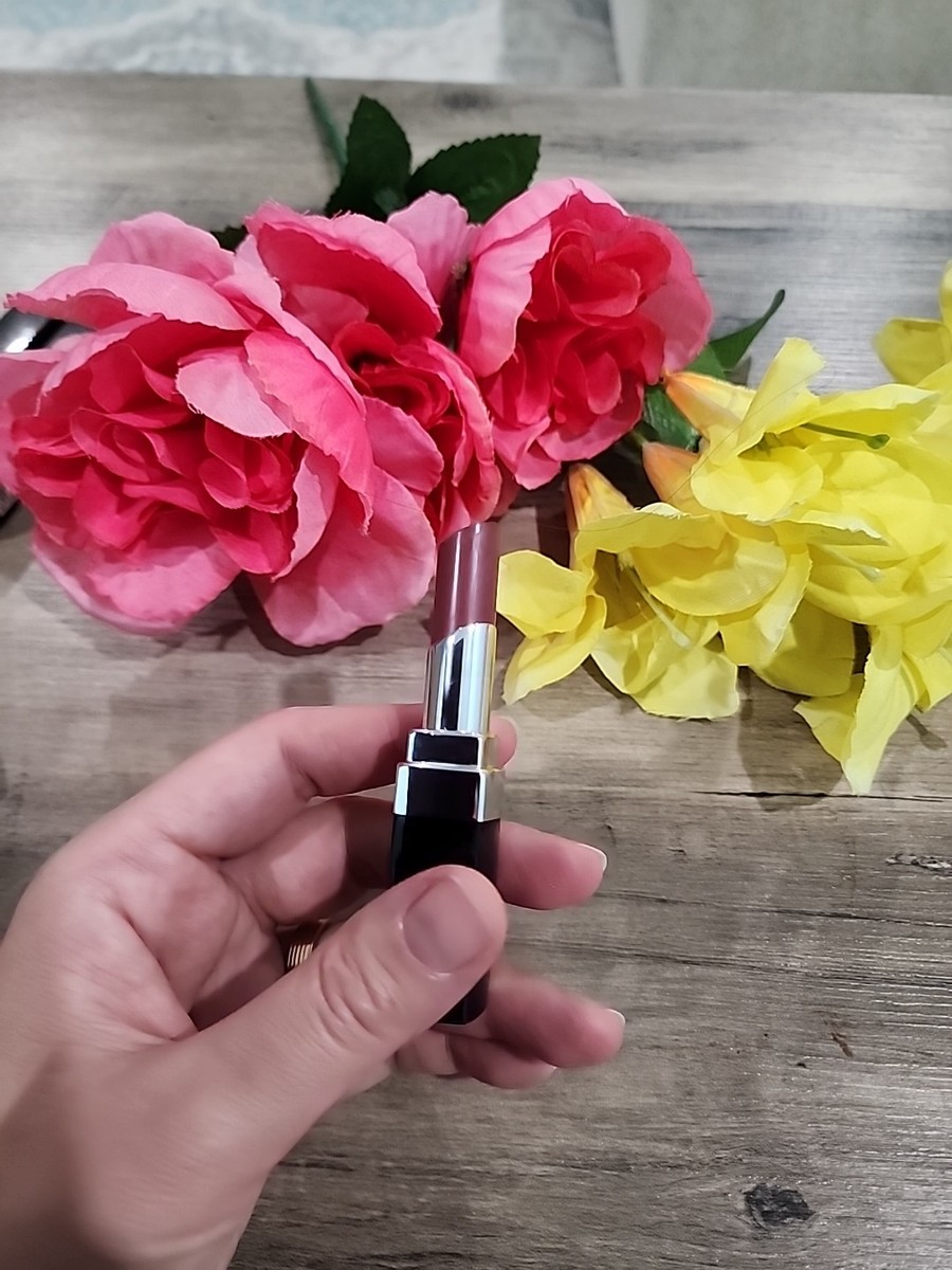 Chanel Rouge Coco Bloom Hydrating Plump Intense Shine Lipstick