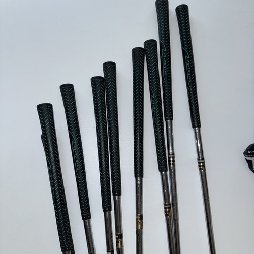 Lefty TOMMY ARMOUR Silver Scot 845s 9 Club Iron Set 2-9 PW, S300 Steel LH - Nice - Picture 15 of 15