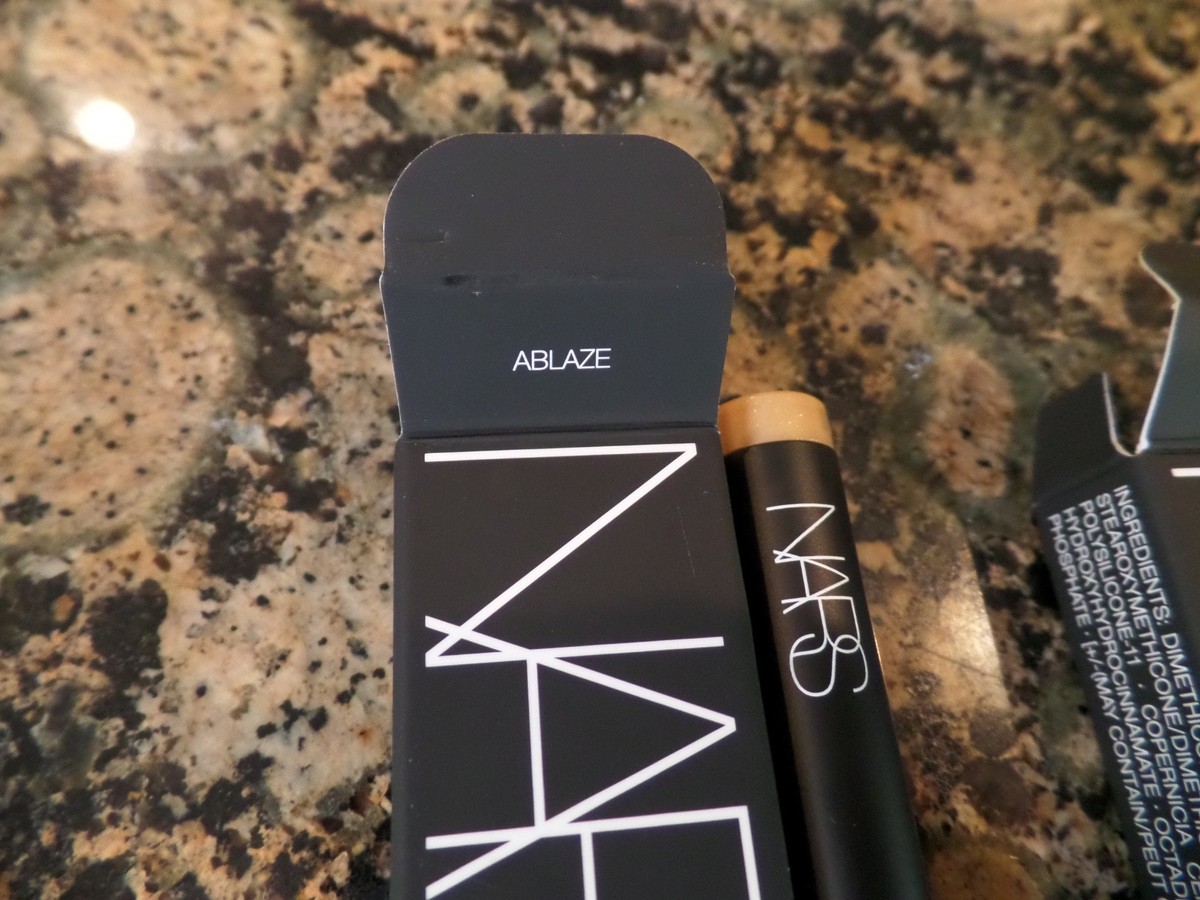 Nars Total Seduction Eyeshadow Stick ABLAZE OR SPARKED - Size 0.05