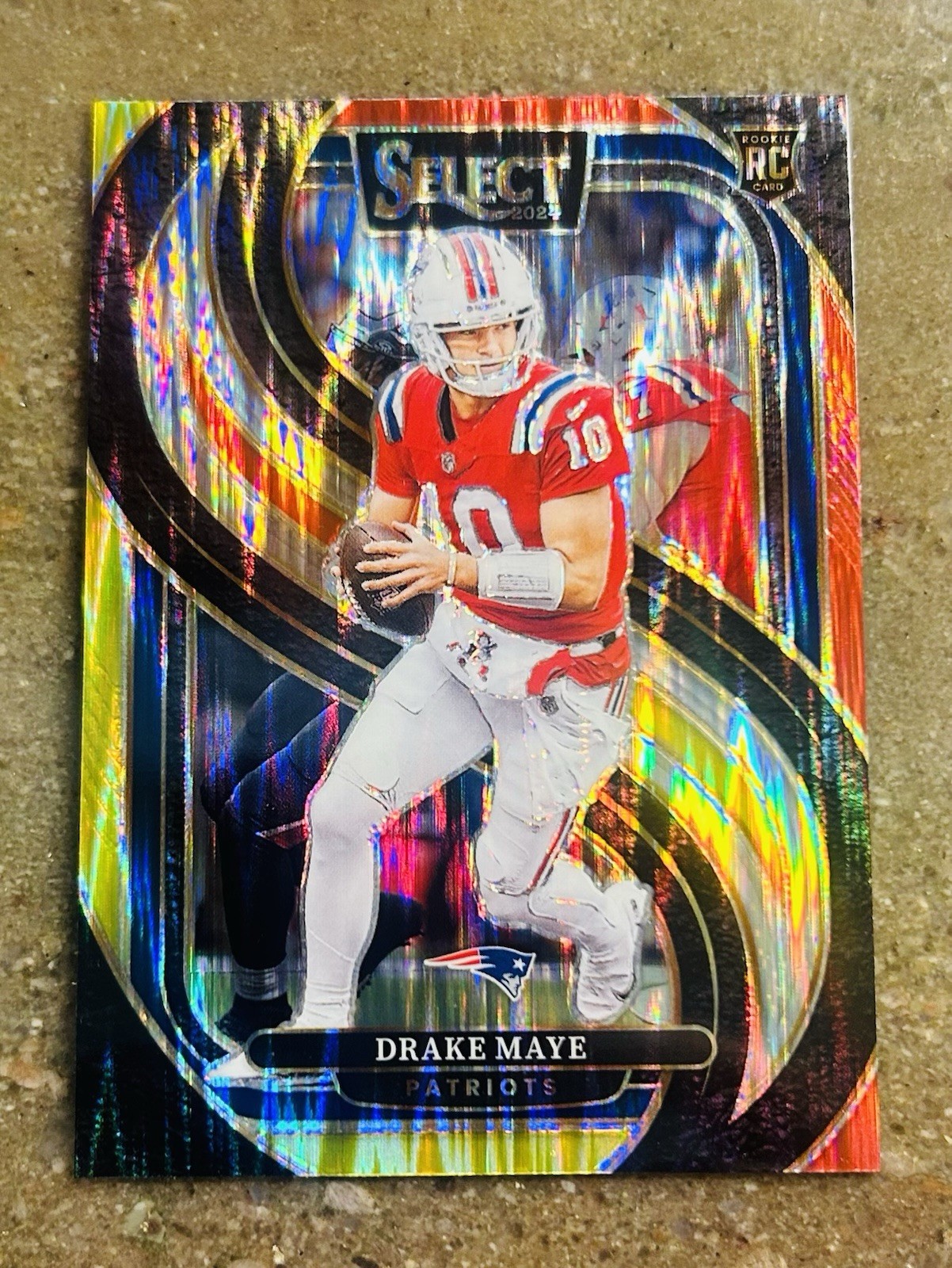 2024 Select-Premier Level Drake Maye #113 Red & Yellow Shock(RC)