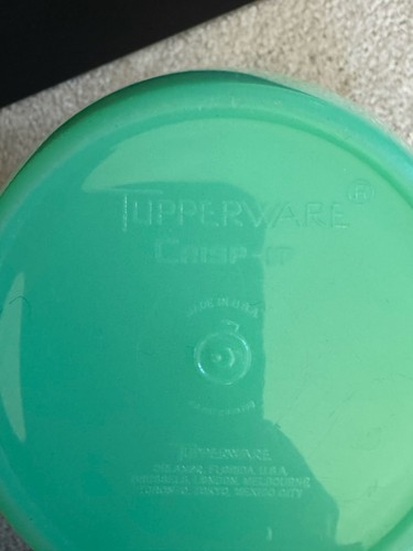 Tupperware Jadeite Lettuce Keeper Vegetable w Spike Crisp It Vintage - Picture 4 of 4