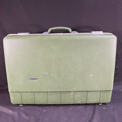 Vintage Forecast Sears 21 x16 x7  Avocado Green Suitcase Luggage