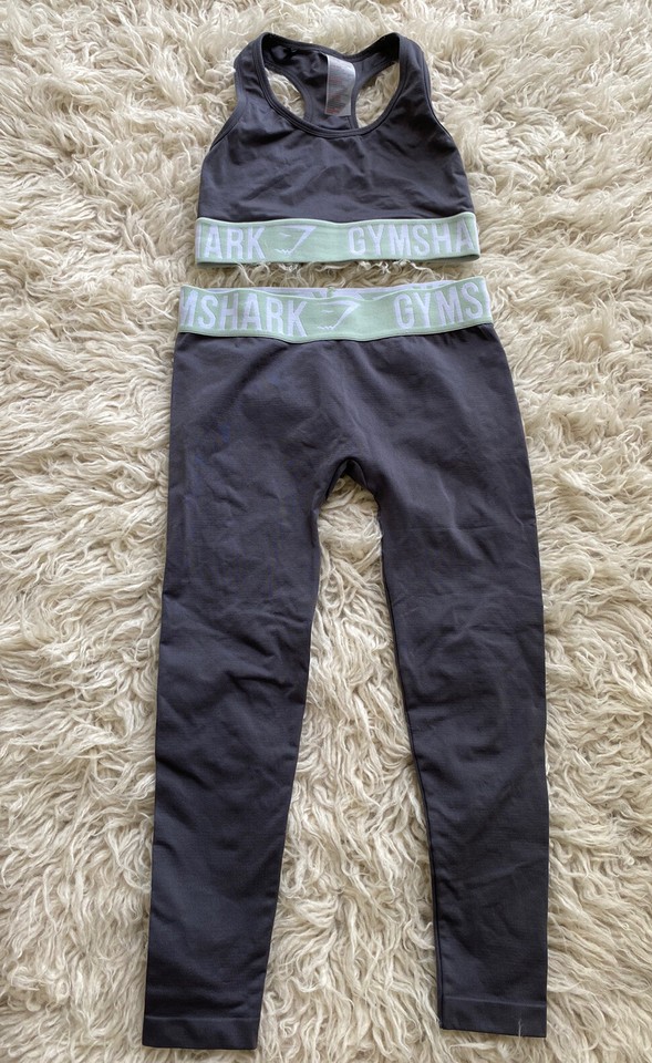 Gymshark Low Waisted Set Leggings + crop Top Size XS Free Short & Leggings