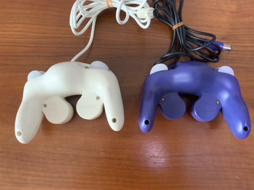 Nintendo GameCube Controller White Violet 2 pieces set 2022 Zdjęcie