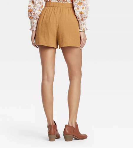 NWT Womens High-Rise Pull-On Shorts 