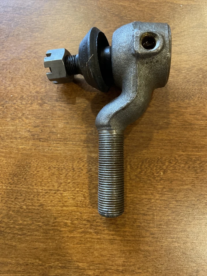 Chevrolet K10 Blazer Suburban 1971-1972 barra de amarre exterior izquierda GM# 3910207 Foto 4 de 4