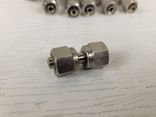(18) 316 Stainless Steel Fittings - 1/4" Compression x 1/4" Compression J298B - Picture 5 of 5