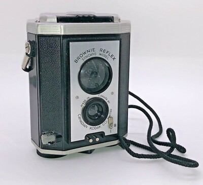 Appareil Photo Kodak Brownie Reflex Synchro Model - Version Canadienne