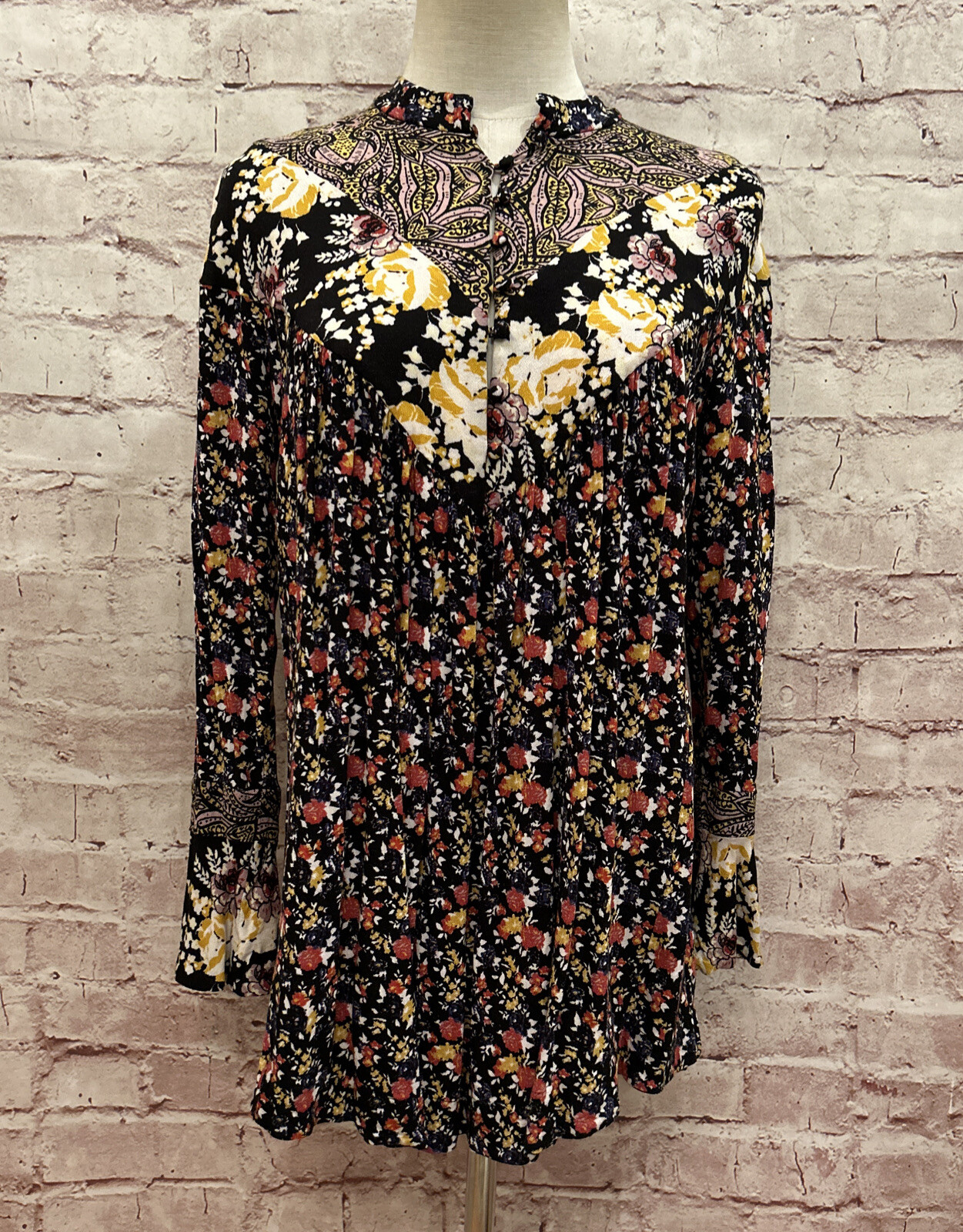 Free People Top XS Wildflower Fields Floral Shirt… - image 1