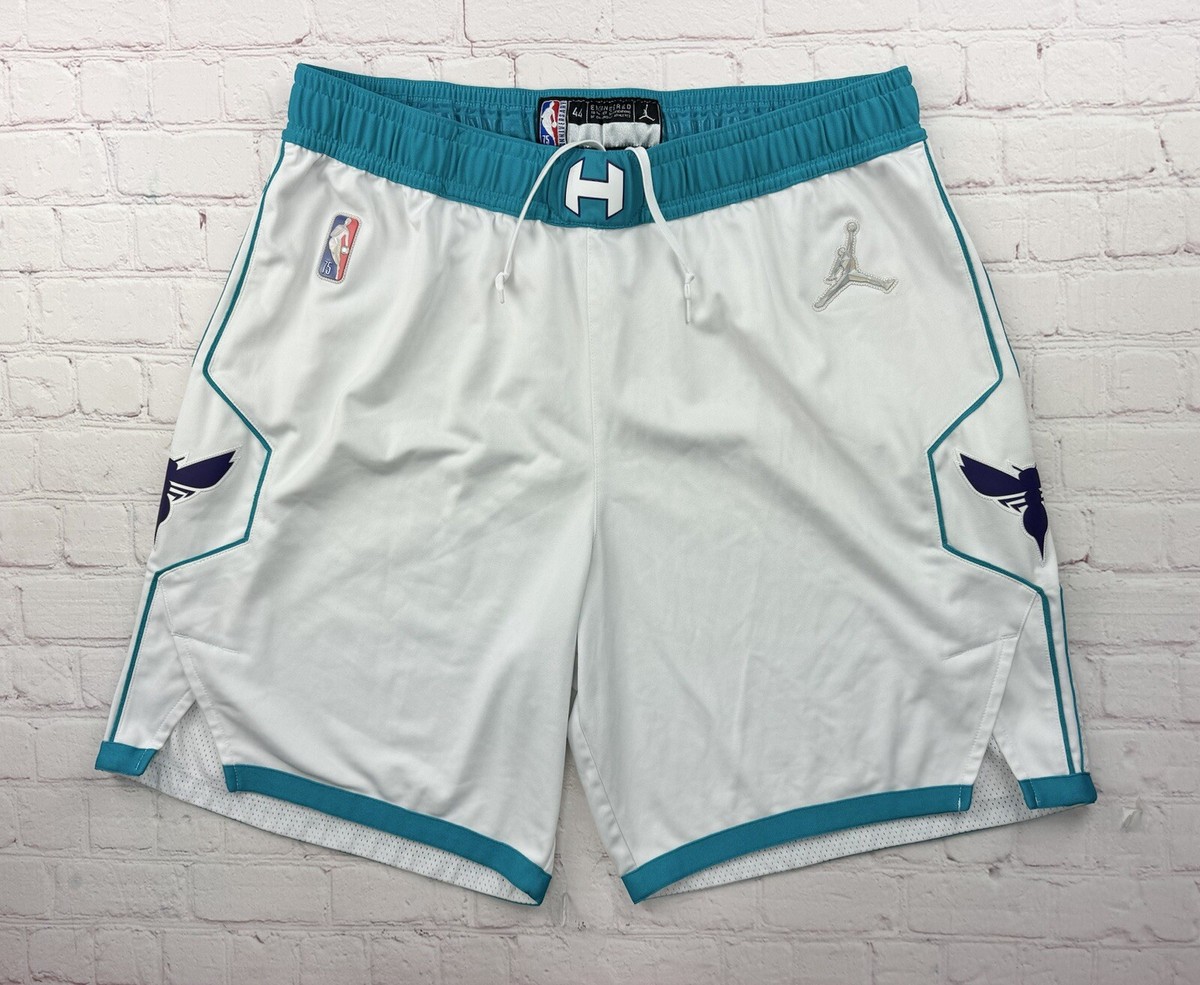 2020-21 Charlotte Hornets Basketball Game Issued Shorts White/Teal Size 44