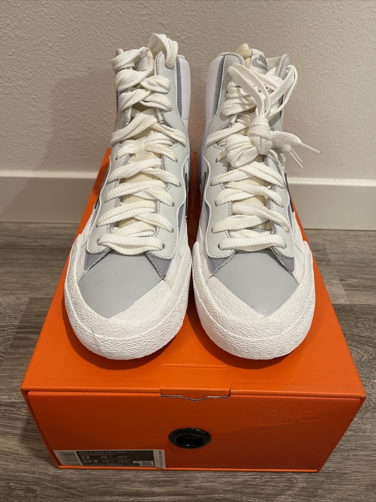 SACAI X NIKE Nike x Sacai Blazer grigio medio bianco SPEDIZIONE VELOCE BV0072 100 nuovissime taglia 12