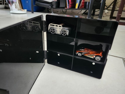 1:64 Scale - NEW Showcase - Picture 2 of 3