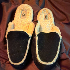 UGG Women s Slip-On Slippers Suede Shearling Lined Black/Beige US 7