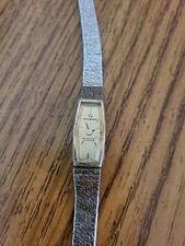 Vintage Helbros Womans watch 17 Jewels Goldtone Not Working