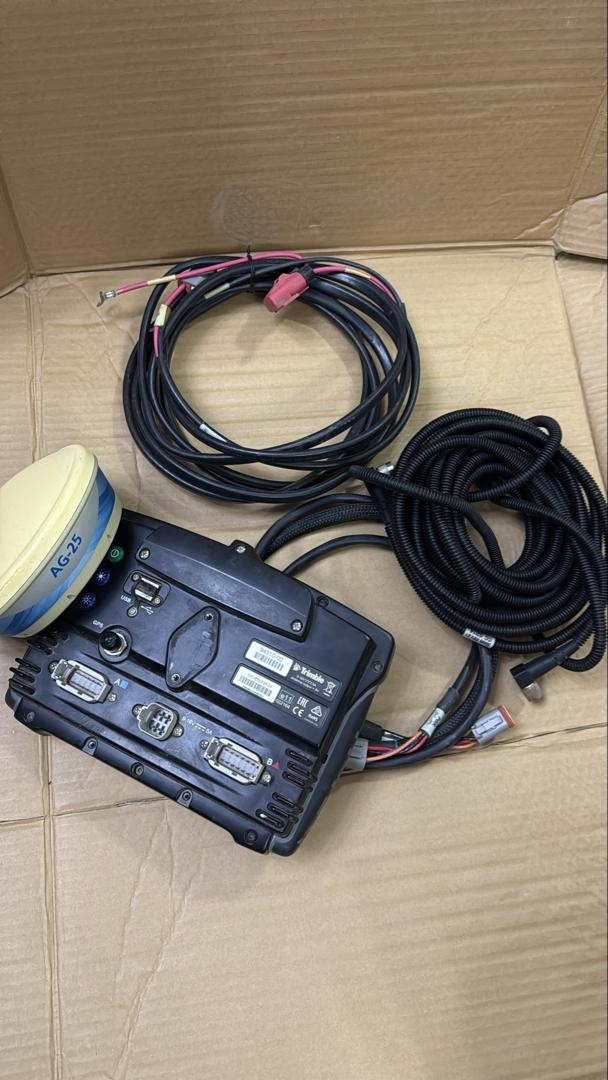 Trimble CFX-750 RTK Auto Guidance SC Unlocked | AG25 Antenna
