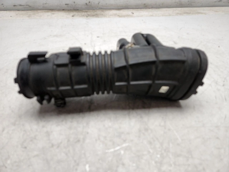Resonador de tubo de aire Honda Accord 1998-2002 OEM 3,0 L 17228-P8A-A01 17228P8AA01 Foto 3 de 4