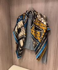 23 Momme Silk Shawl Bandanna 2 face hoof buckle Print 42'' Scarf Neckerchief new