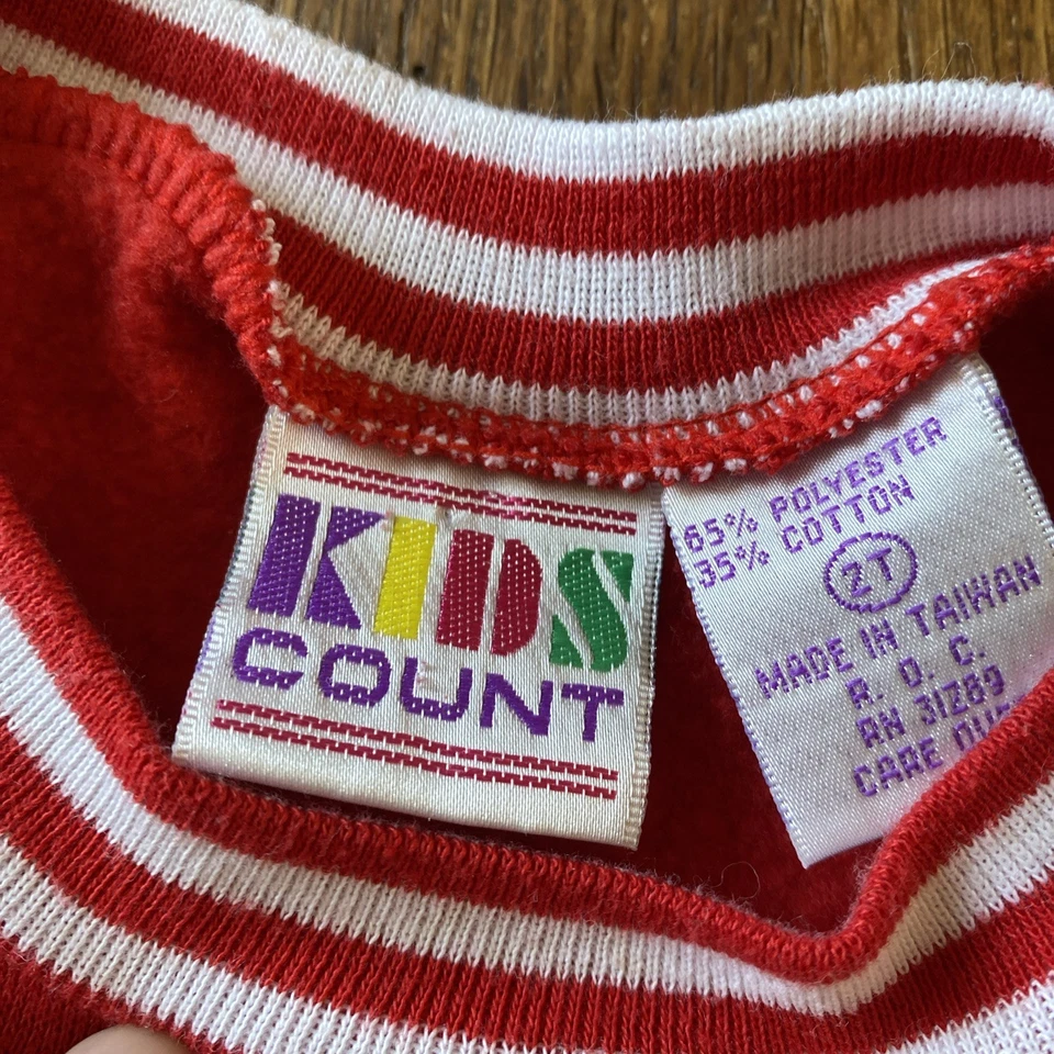 Sudadera roja Feliz Navidad Kids Count 2T vintage años 80 Foto 2 de 4