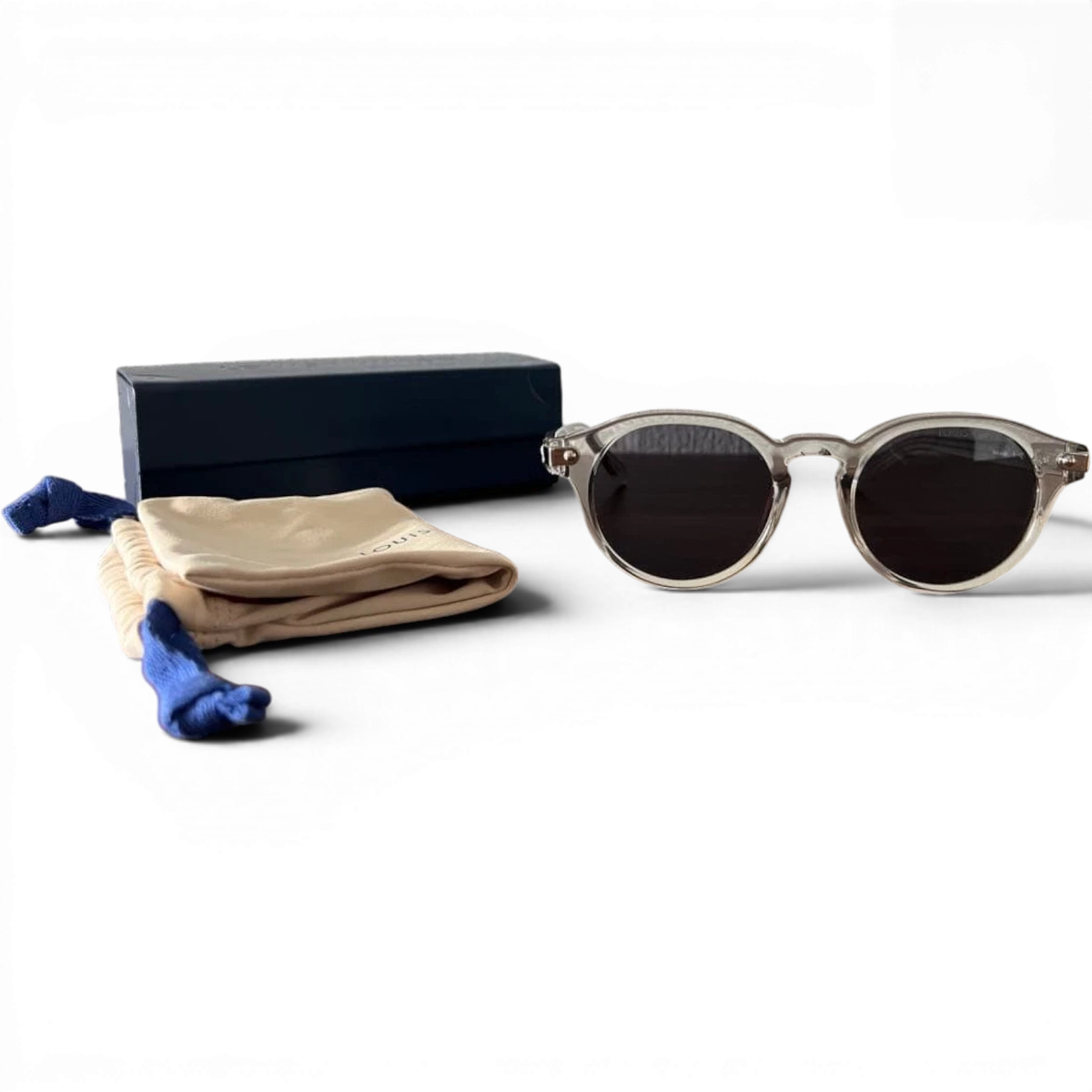 Louis Vuitton Round Sunglasses for Women for sale | eBay display picture 2