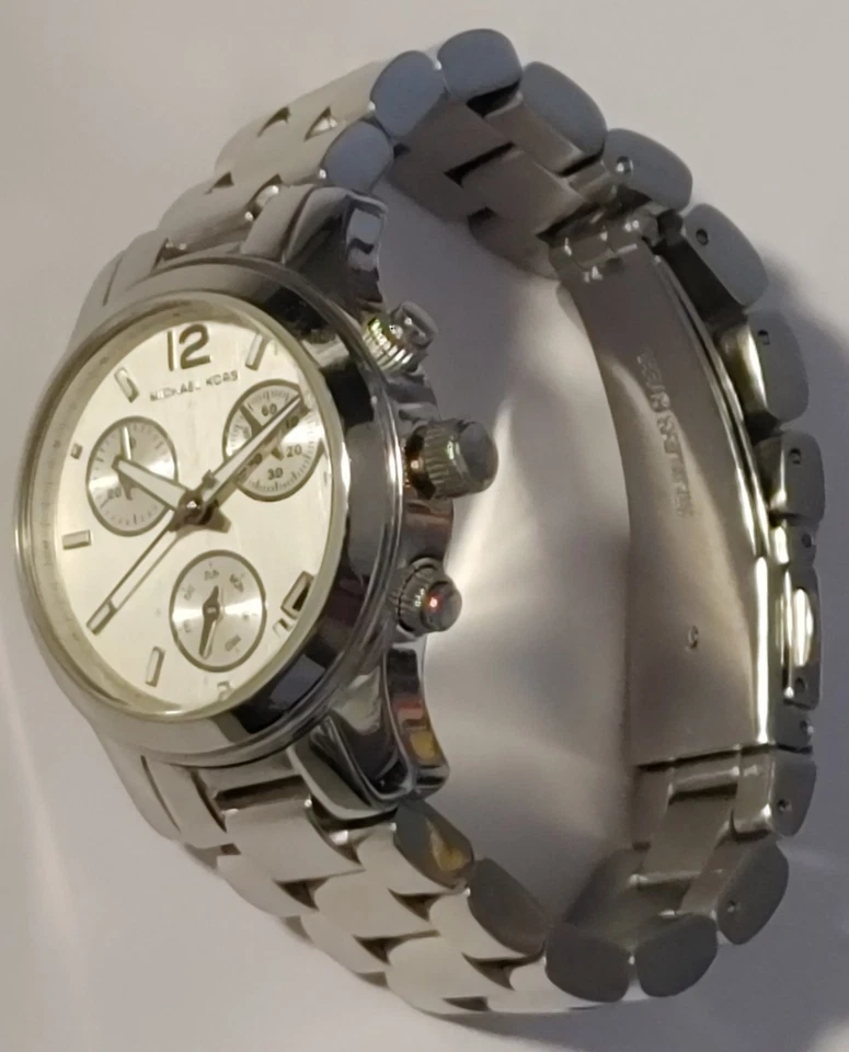 Reloj cronógrafo Michael Kors MK-5428 Runway de acero inoxidable. Foto 4 de 4