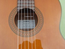 4/4 Konzert-Gitarre Yamaha CG-142 C Zeder massiv klangstark bundrein Top!