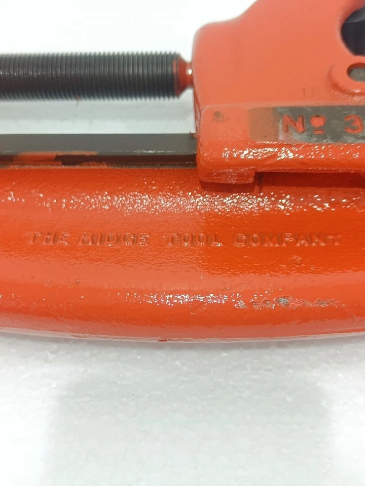 RIDGID 32830 MODEL 3-S MANUAL PIPE CUTTER – 1" TO 3" HEAVY DUTY MADE IN USA - Image 4 of 4