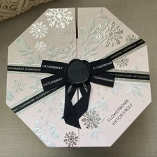 Viktor & Rolf Ladies Flowerbomb 4-Piece Box Gift Set (EDP, Body Lotion, Cream)