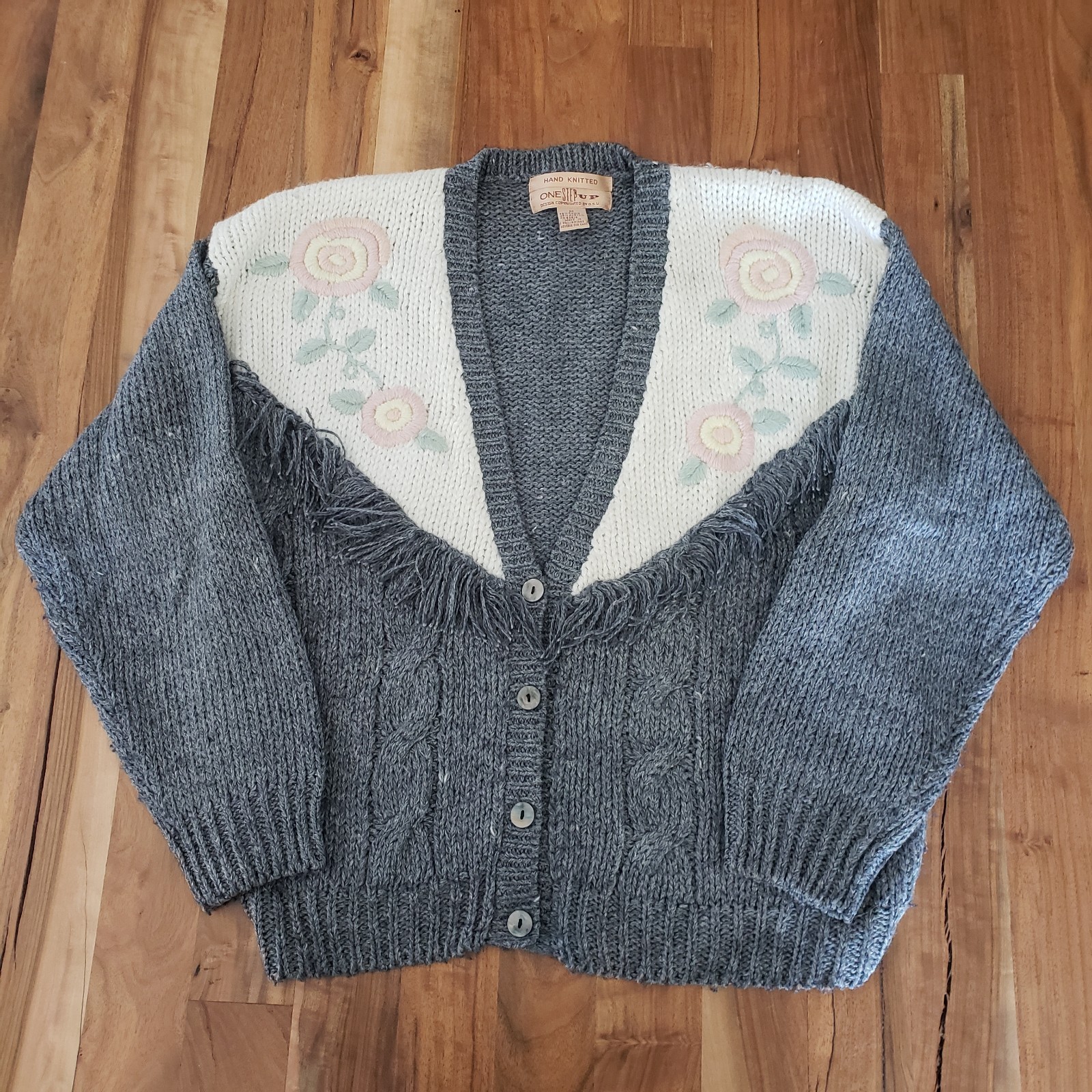 VTG One Step Up 90s Size M Floral Hand Knitted Button Cardigan Gray Sweater