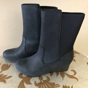 coraline ugg boot