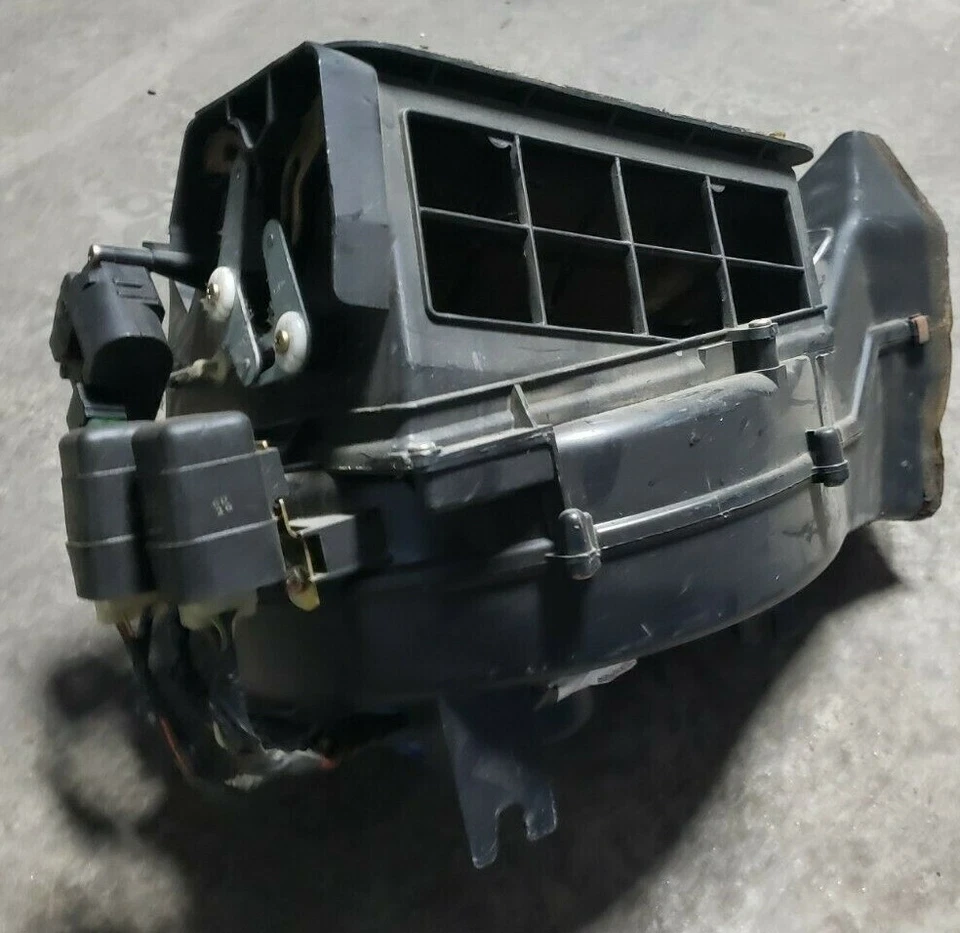 MOTOR SOPLADOR LAND ROVER DISCOVERY II CON CARCASA DE MONTAJE DE VENTILACIÓN 99 - 2004 Foto 2 de 4